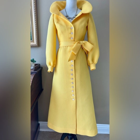 Vintage 1960s I. Magnin Studio Six Yellow Pique Maxi Dress Button Front Bow S M - Picture 2 of 12